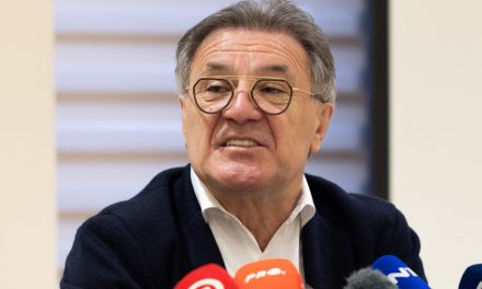 VIDEO ZDRAVKO MAMIĆ: “Silno sam ponosan što sam jedan od Bošnjaka”