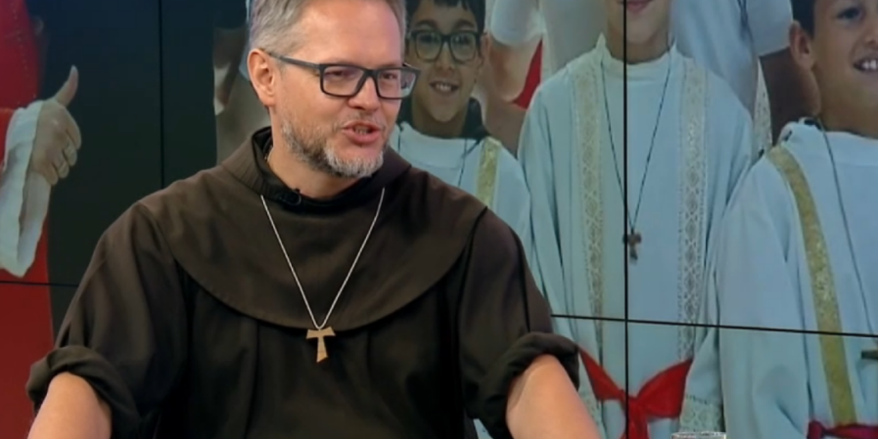 Župnik otkrio zašto su zvona zvonila tijekom utakmice: Reprezentativci BiH redovito dolaze kod nas na misu