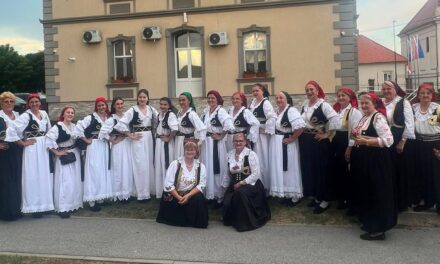 HKUD fra Karlo Kujundžić Brestovsko predstavio Kiseljak na Petrijevačkim žetvenim svečanostima