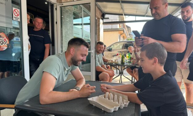 (FOTO) Mladi Filip Biletić pobjednik turnira u tucanju jaja u „Gurmanu“!