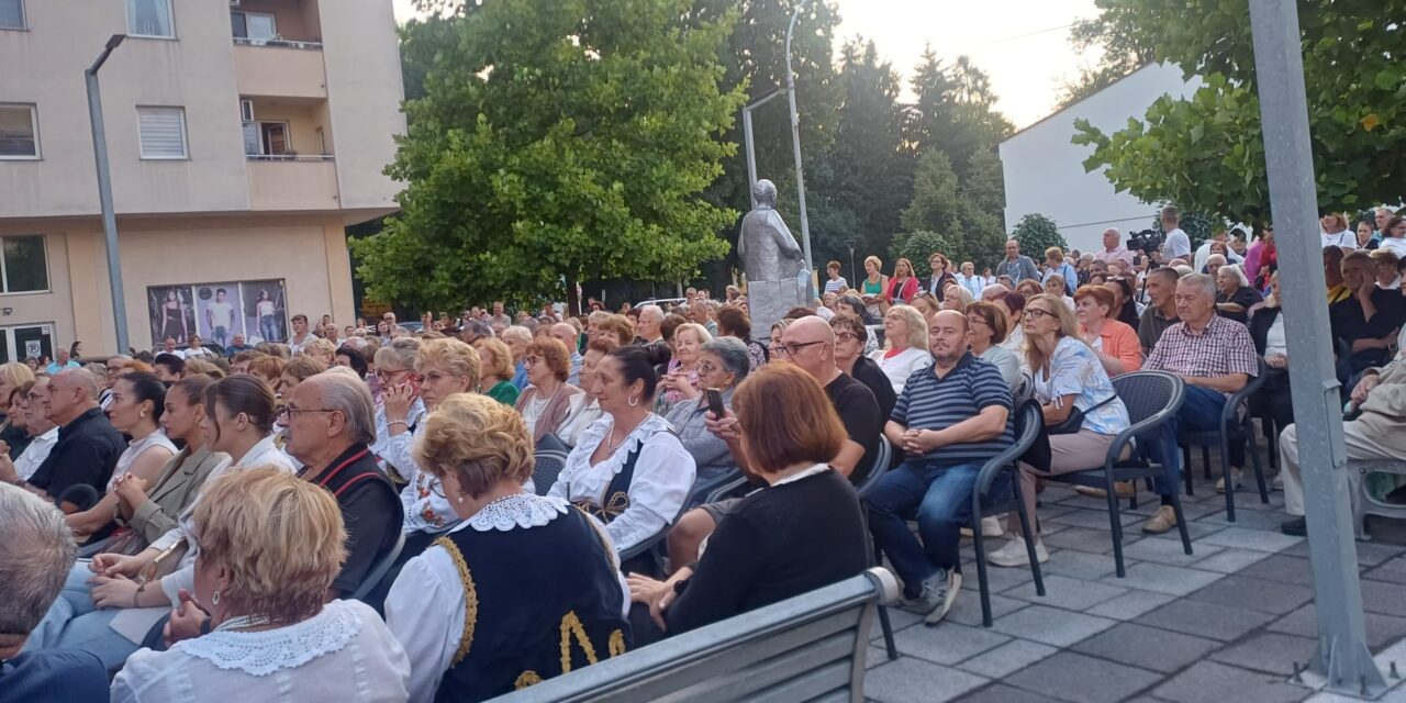 Večer Jozi Penavi u čast okupila brojne ljubitelje tradicijske glazbe i kulture