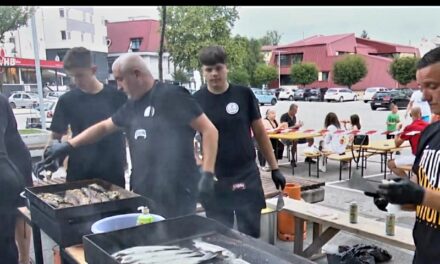 Ribarska večer okupila kiseljačane na trgu
