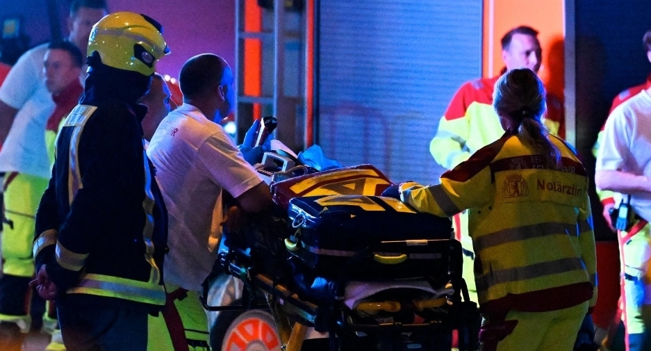 Horor u Berlinu: Kombi se zaletio u paradu ponosa, jedna osoba ubijena, 16 ozlijeđenih, identificiran napadač