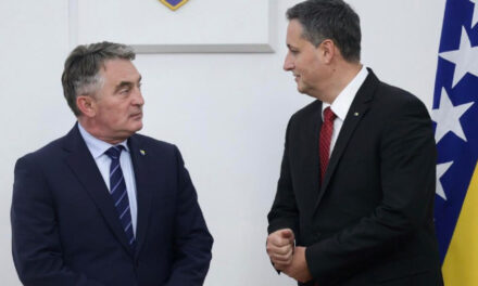 VIDEO Komšić i Bećirović “brane” državu blokadom autoceste kod Mostara