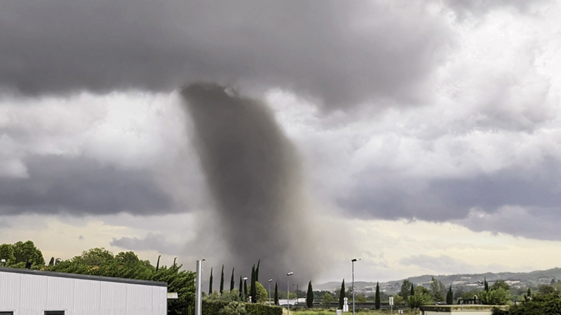 Tornado na jugu Francuske. Teško stradalo selo, ozlijeđena 41 osoba