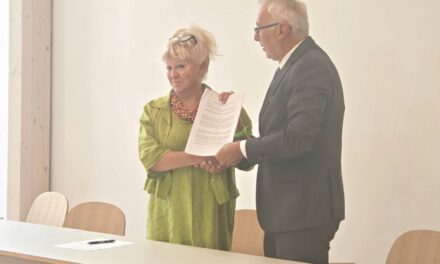 Ministrica Vlaisavljević u Kiseljaku potpisala ugovor vrijedan 500.000 KM za razvoj športske infrastrukture