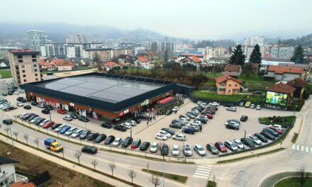 “Dan jeseni” ispred Hiper Korta u Kiseljaku: Očekuje vas KUD Lepenica, tradicionalna jela i odlična zabava!