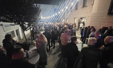 Veličanstvena završnica u Kiseljaku: Prepuna dvorana Hrvatskog doma poslala jasnu poruku pobjede i zajedništva