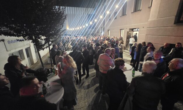Veličanstvena završnica u Kiseljaku: Prepuna dvorana Hrvatskog doma poslala jasnu poruku pobjede i zajedništva