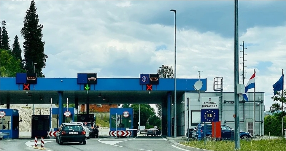 Potvrđeno uhićenje četvorice carinskih službenika, UNO će dostaviti snimke nadzornih kamera Tužiteljstvu