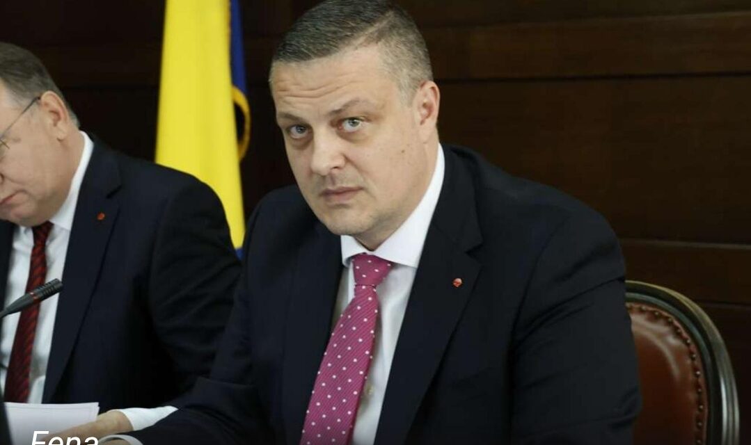 Vojin Mijatović smijenjen s dužnosti dopremijera i ministra, poznato tko dolazi umjesto njega!