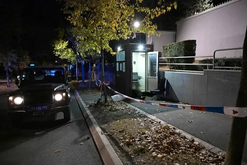 Napad ispred veleposlanstva Izraela u Beogradu: Policajac ubio tinejdžera