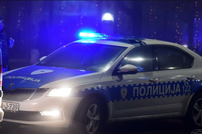 Muškarac iz kombija brze pošte poginuo u sudaru s kamionom